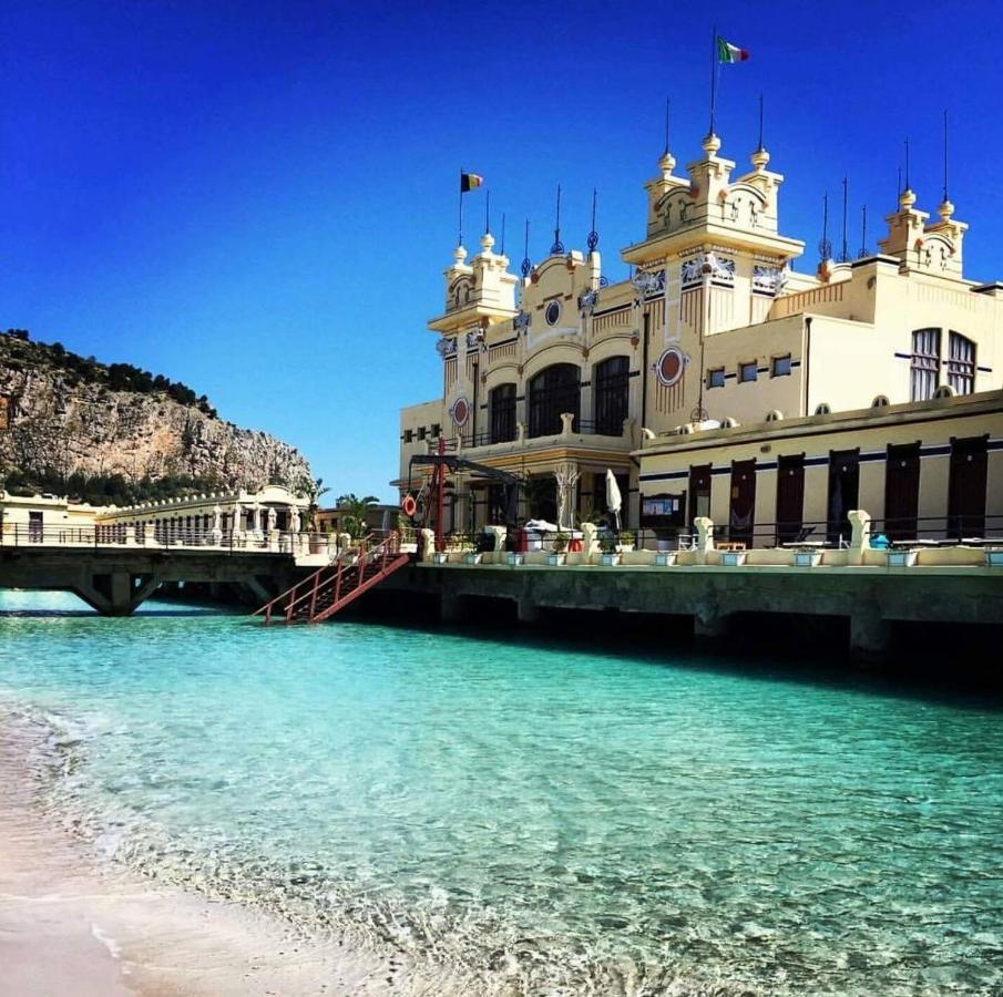 Mondello Good Vibes Apartment Bagian luar foto